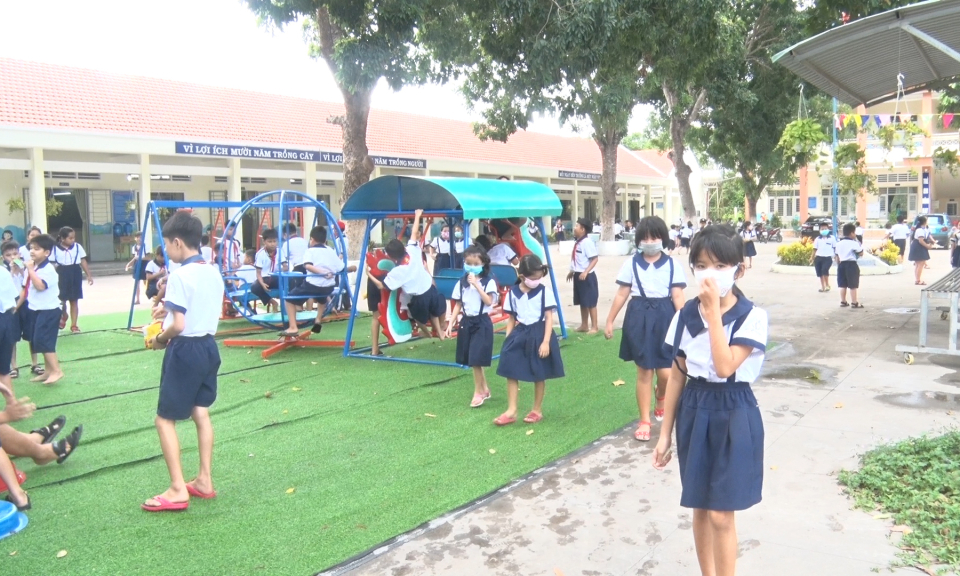 Kiểm tra chất lượng giáo dục và công nhận trường đạt chuẩn quốc gia tại Đức Hòa
