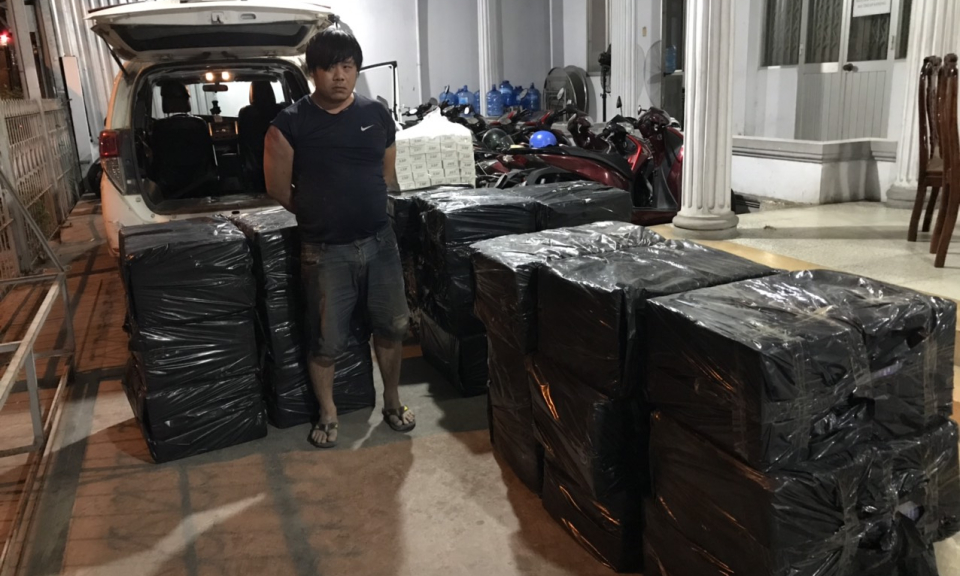 Khởi tố đối tượng vận chuyển hàng cấm