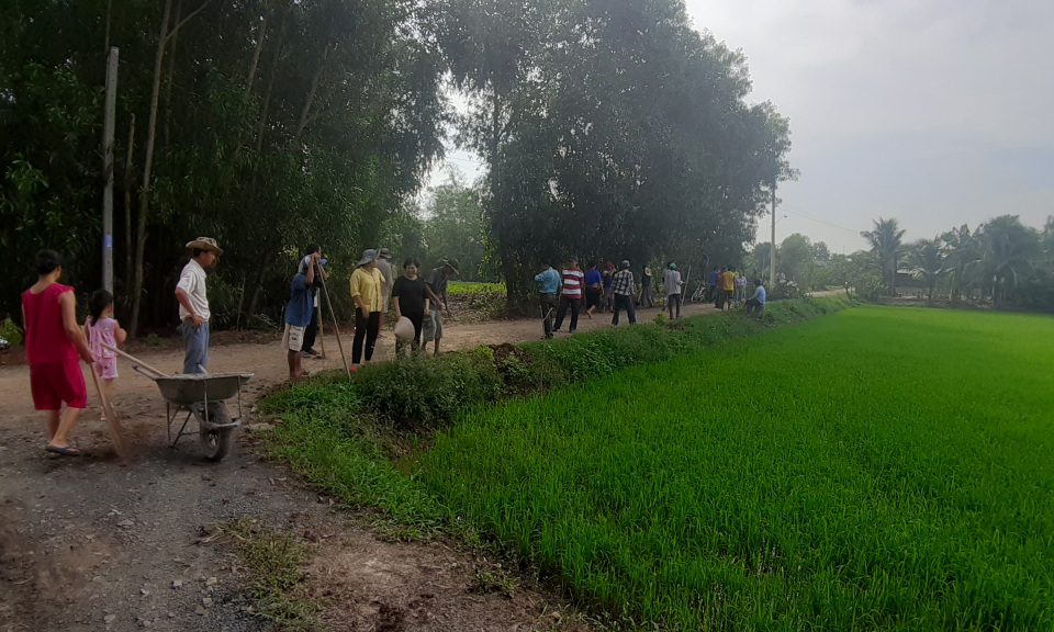 Đức Hòa: Phát động trồng cây thực hiện mô hình “tuyến đường xanh-sạch-đẹp”