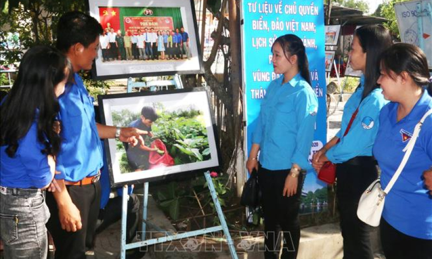 Tuyên truyền về biển, đảo Việt Nam và lịch sử vùng đất Nam bộ