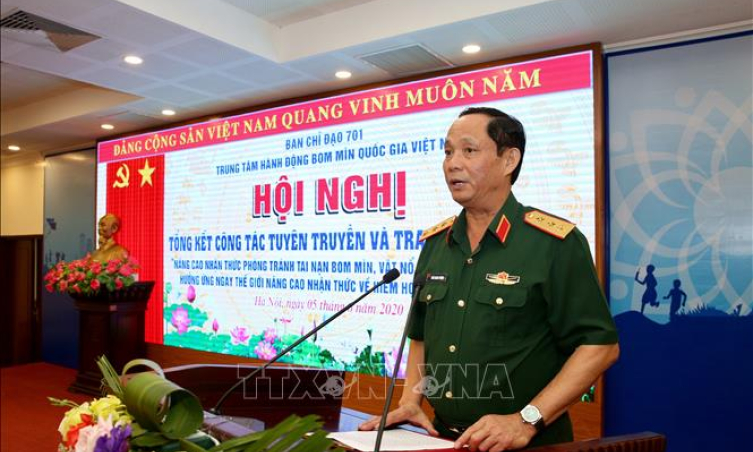 Nâng cao nhận thức phòng tránh tai nạn bom mìn do chiến tranh để lại