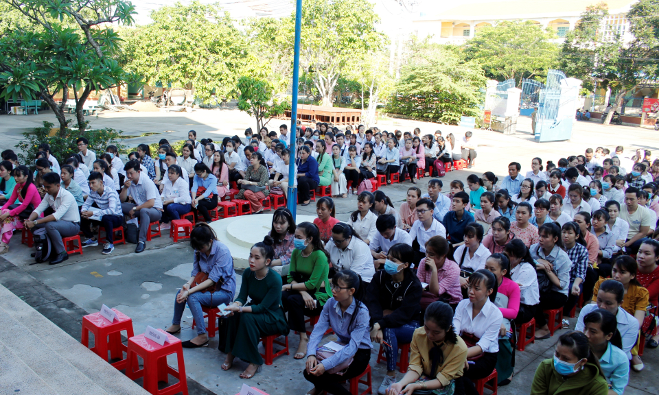 Cần Đước: Khai mạc kỳ thi tuyển viên chức giáo dục năm 2020