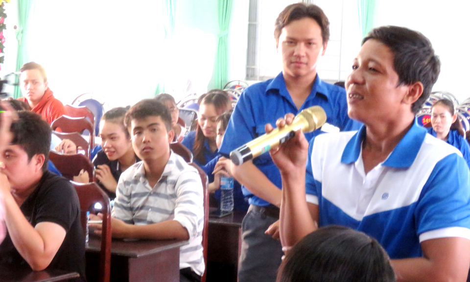 Cần Đước: Tổ chức chương trình đồng hành cùng thanh niên