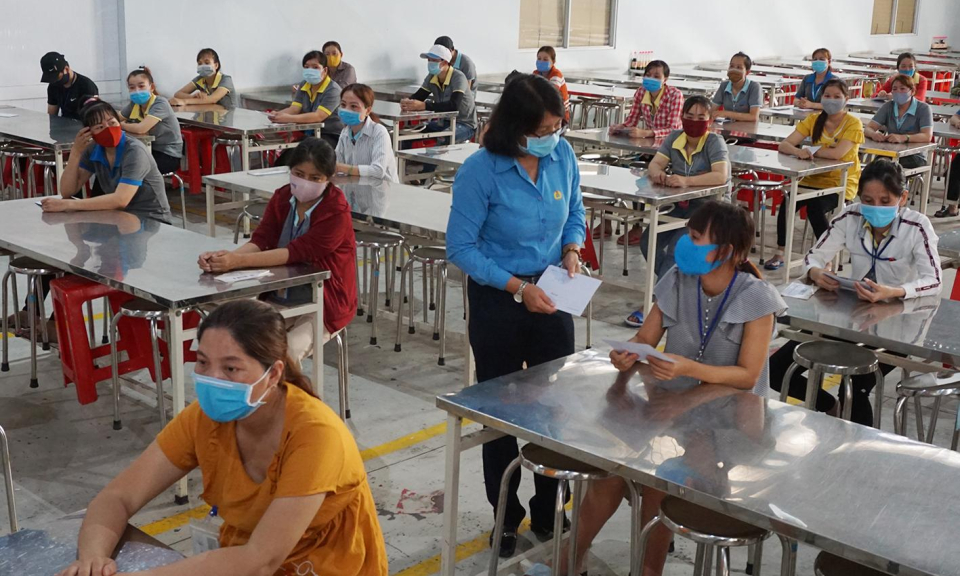 Hỗ trợ người lao động bị ảnh hưởng bởi dịch bệnh COVID – 19