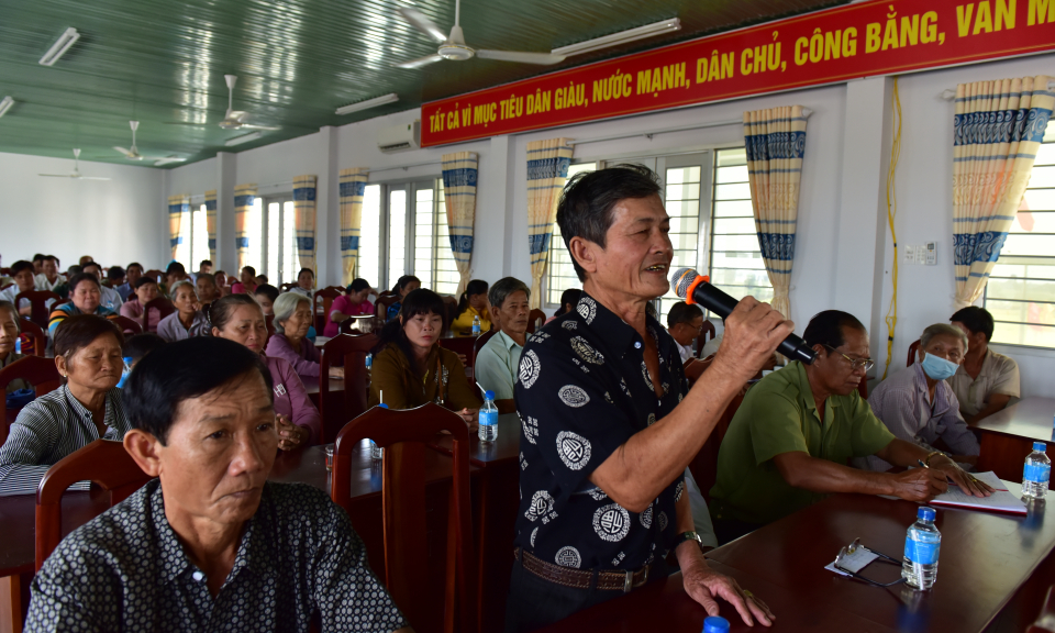 Đại biểu HĐND tỉnh Long An tiếp xúc cử tri Tân Hưng