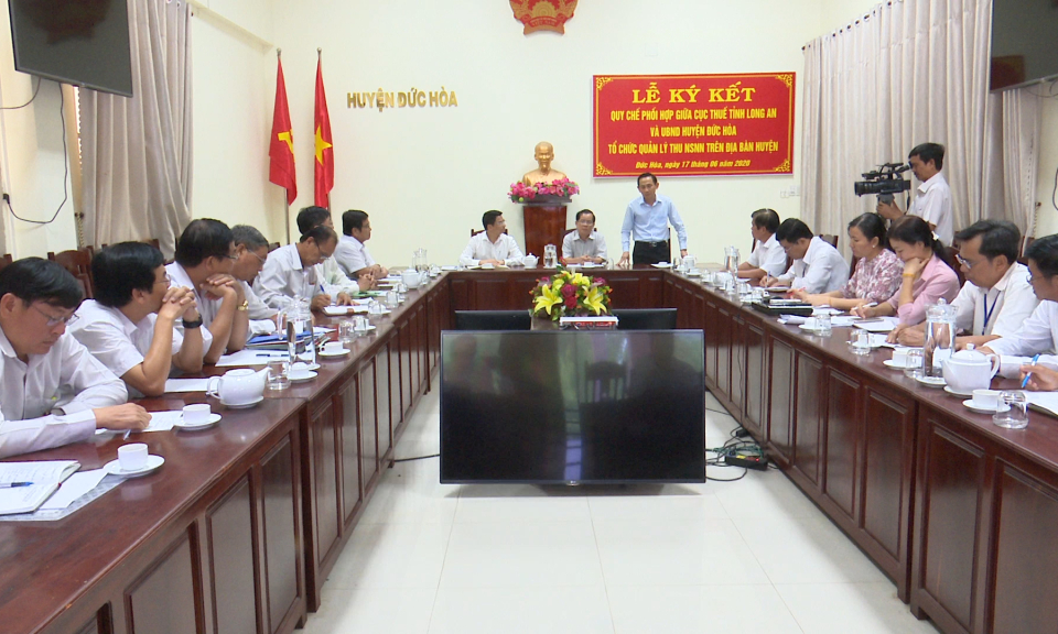 Lễ ký kết quy chế phối hợp giữa Cục Thuế tỉnh Long An và UBND huyện Đức Hòa