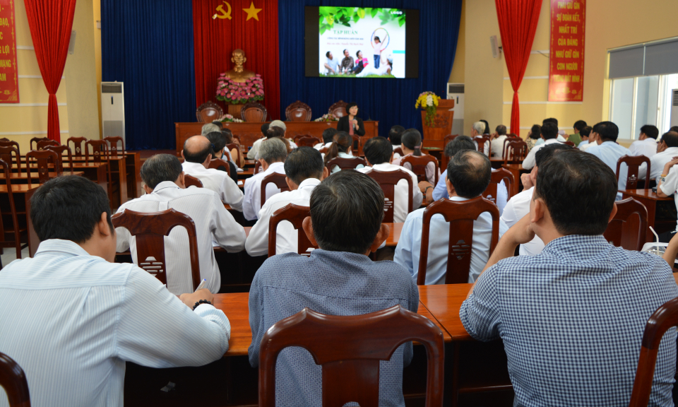 Sở LĐTB và XH Long An tập huấn bình đẳng giới