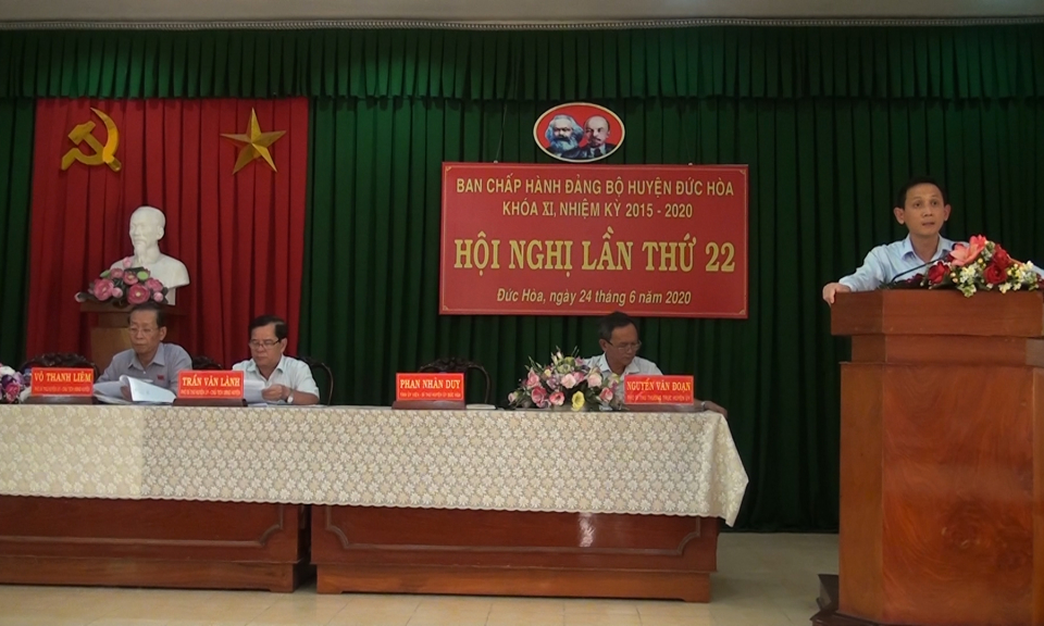 Hội nghị Huyện ủy Đức Hòa lần thứ 22, khóa XI, nhiệm kỳ 2015-2020