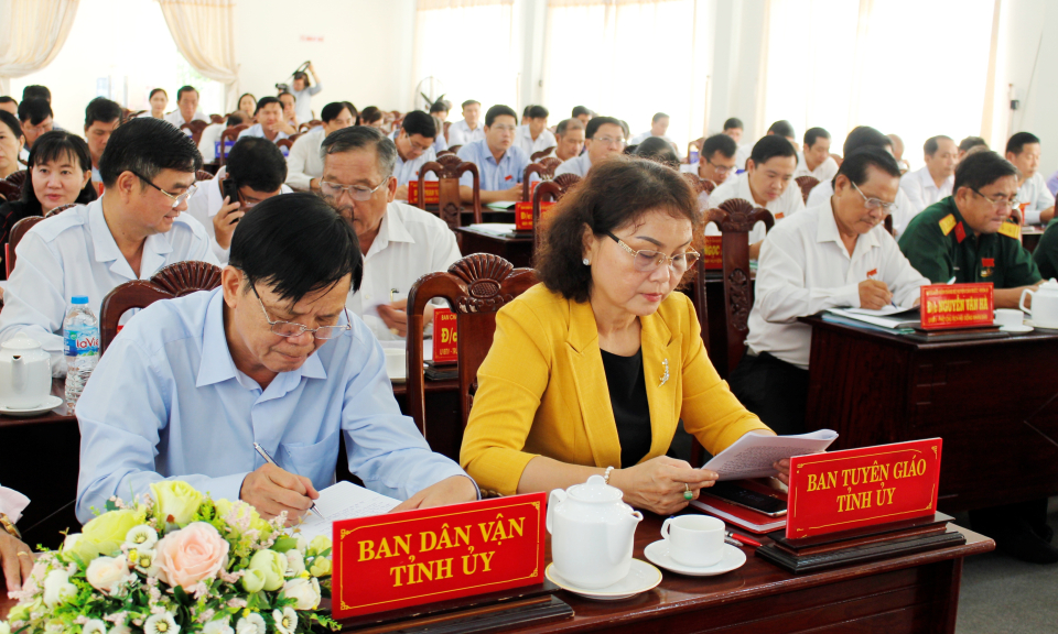 Ban chấp hành Đảng bộ huyện Cần Đước khóa XI hội nghị lần thứ 33