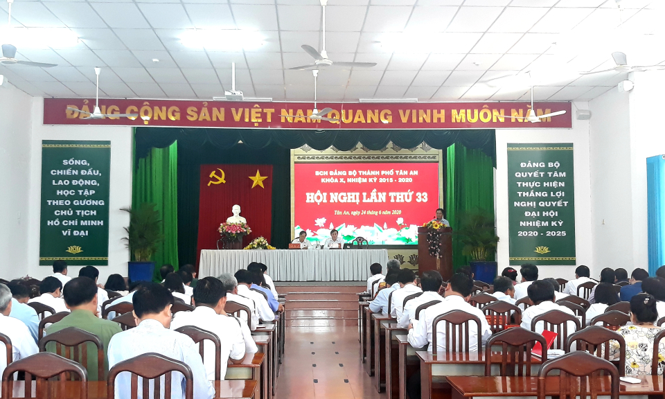 Hội nghị lần thứ 33 Ban Chấp hành Đảng bộ TP.Tân An khóa X, nhiệm kỳ 2015-2020