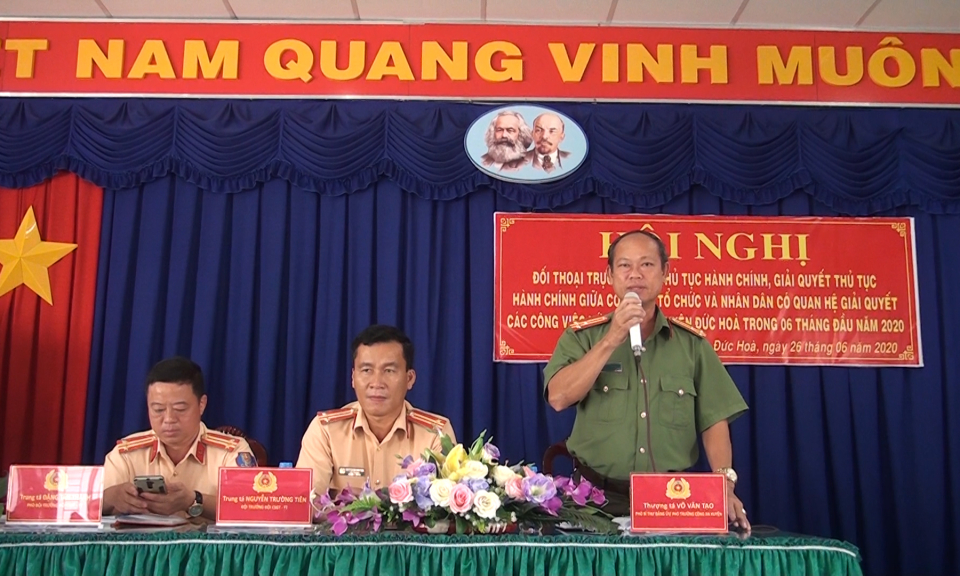 Công an huyện Đức Hòa đối thoại với nhân dân về thủ tục hành chính