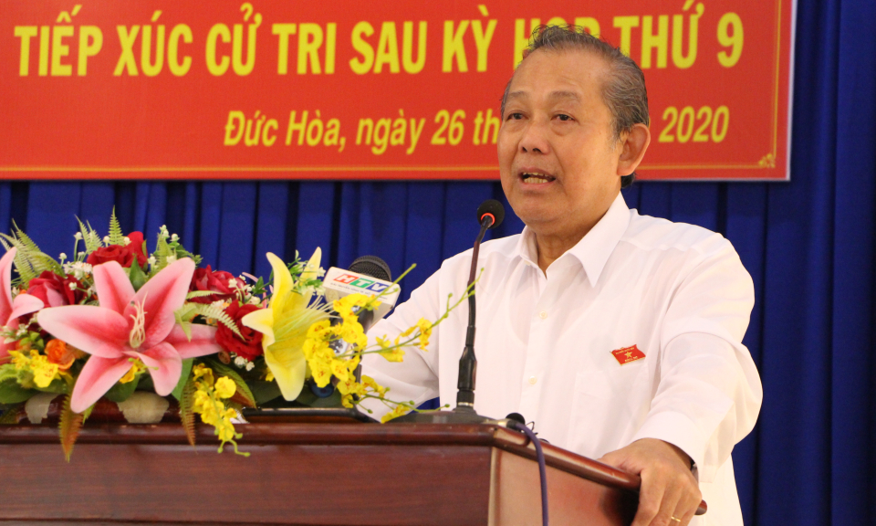 Phó Thủ tướng Thường trực Chính phủ tiếp xúc cử tri huyện Đức Hòa