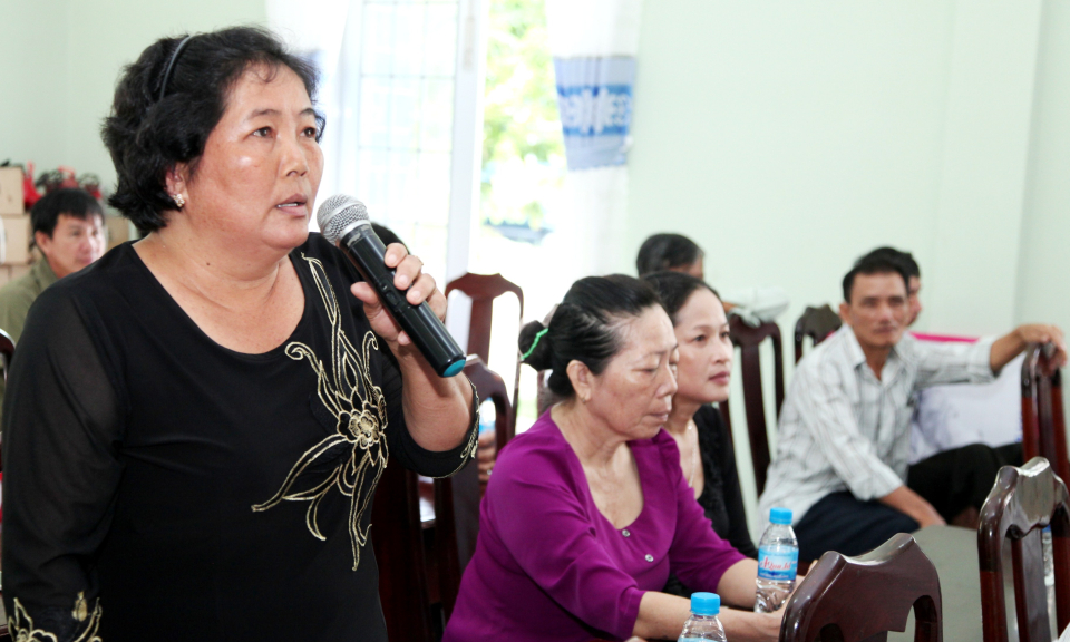 Đoàn Đại biểu Quốc hội tỉnh Long An tiếp xúc cử tri Cần Đước
