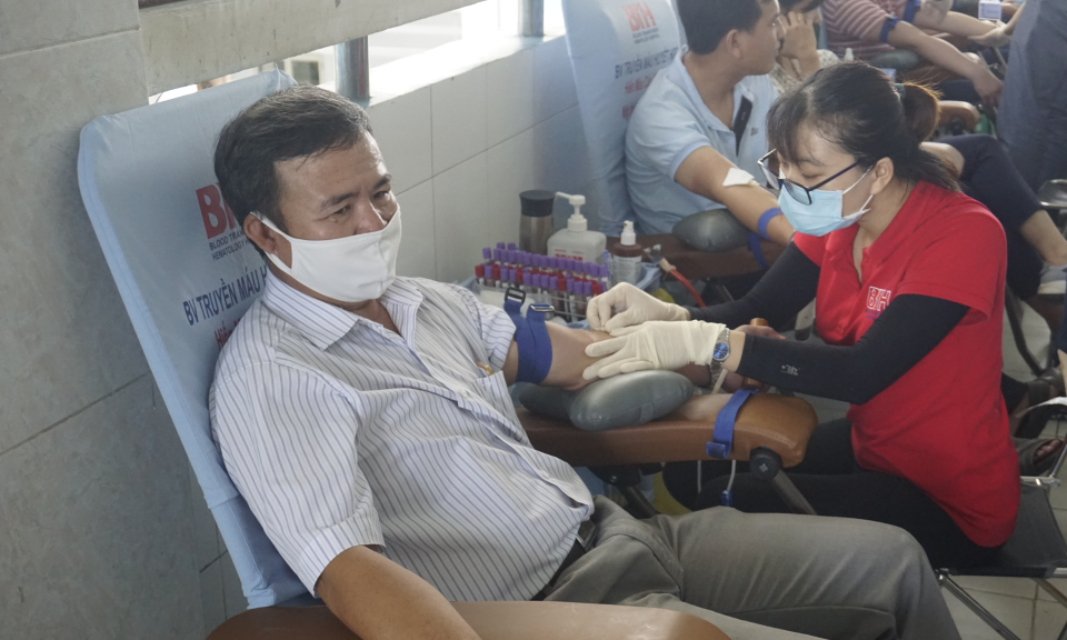 Bến Lức: Tổ chức hiến máu tình nguyện đợt 2 năm 2020