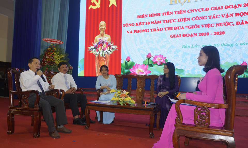 Bến Lức: Hội nghị điển hình tiên tiến công nhân, viên chức, lao động