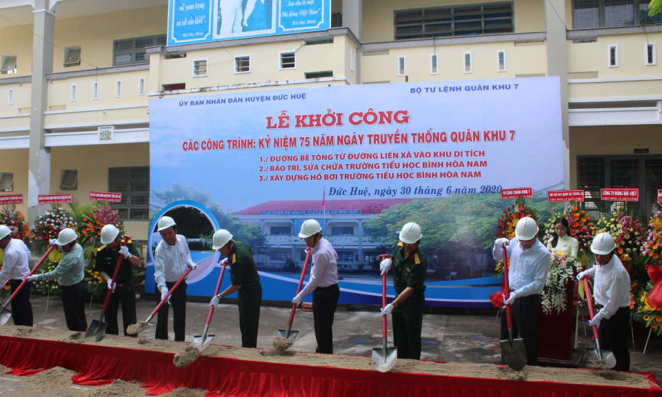 Quân khu 7 khởi công các công trình kỷ niệm 75 năm Ngày truyền thống LLVT Quân khu tại Đức Huệ