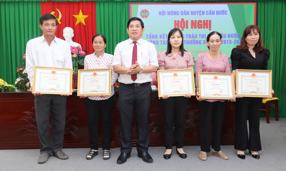 Cần Đước: Tổng kết phong trào nông dân sản xuất kinh doanh giỏi