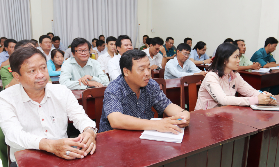 Cần Đước: Tập huấn ứng dụng công nghệ thông tin, dịch vụ công trực tuyến