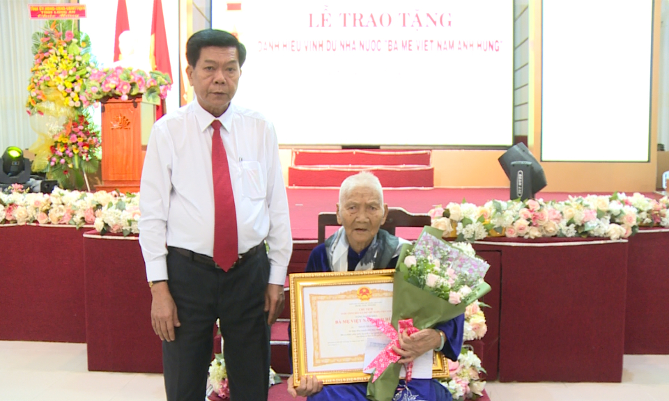 Tỉnh Long An trao tặng danh hiệu vinh dự Nhà nước “Bà mẹ Việt Nam Anh hùng”