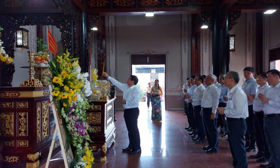 Bến Lức: Dâng hương tại khu lưu niệm luật sư Nguyễn Hữu Thọ