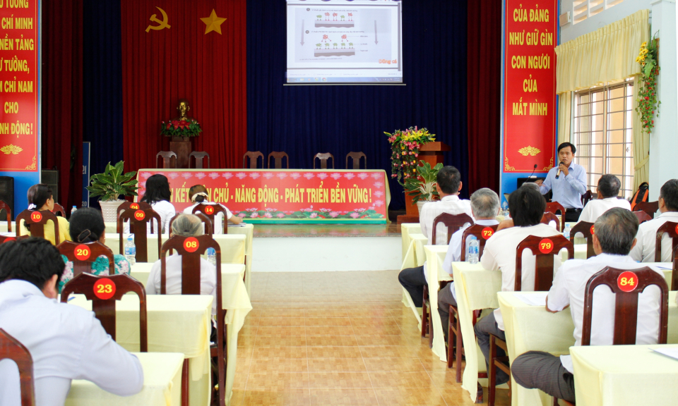 Trung tâm khuyến nông tỉnh Long An hội thảo chuyên đề nuôi tôm ứng dụng công nghệ cao