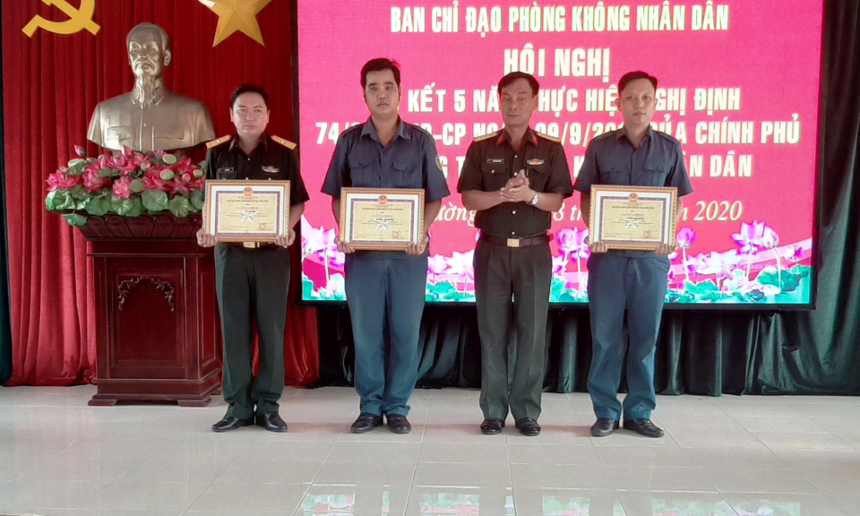 TX Kiến Tường: Sơ kết 05 năm thực hiện Nghị định của Chính phủ về phòng không nhân dân