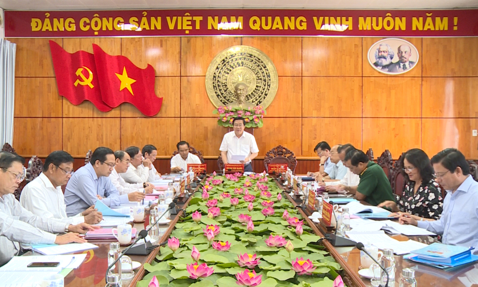 Ban Thường vụ Tỉnh ủy đóng góp nội dung, nhân sự Đại hội đại biểu Đảng bộ huyện Tân Trụ