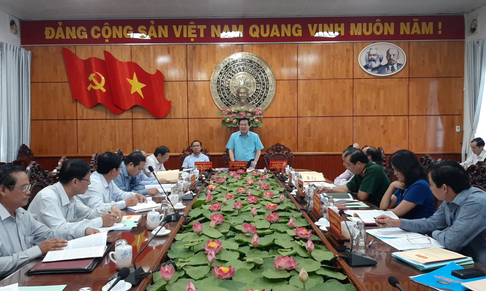 Hội nghị đóng góp nội dung văn kiện Đại hội Đại biểu Đảng bộ huyện Cần Đước, nhiệm kỳ 2020 &#8211; 2025