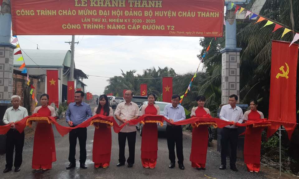 Châu Thành: Khánh thành công trình nâng cấp lộ T2 xã Long Trì