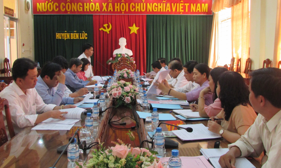 Kiểm tra tiến độ xây dựng nông thôn mới tại huyện Bến Lức