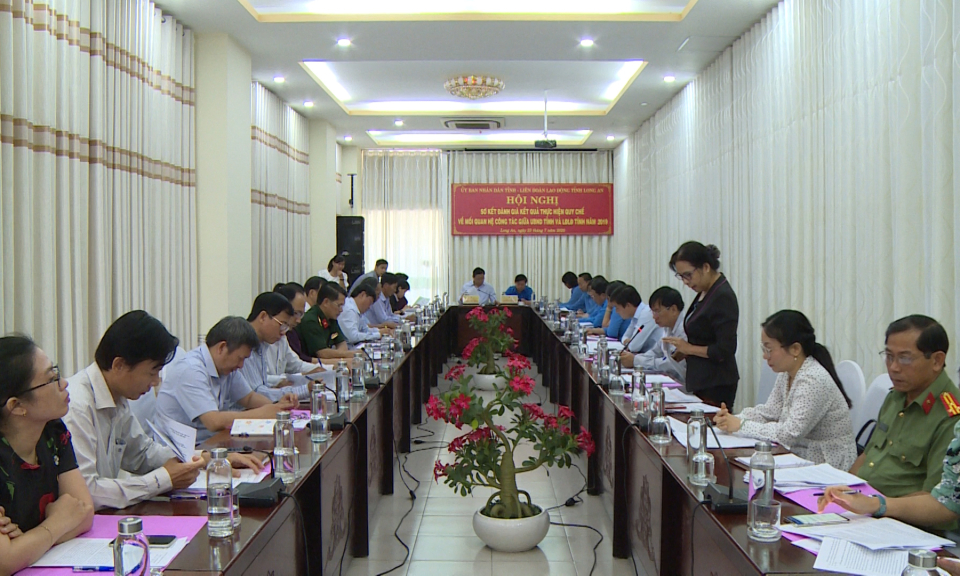 UBND tỉnh và Liên đoàn lao động tỉnh Long An sơ kết công tác phối hợp