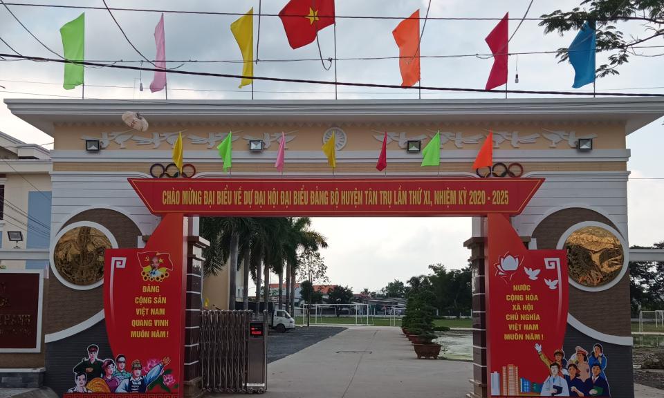 Tân Trụ hoàn thành công tác chuẩn bị Đại hội Đảng bộ huyện