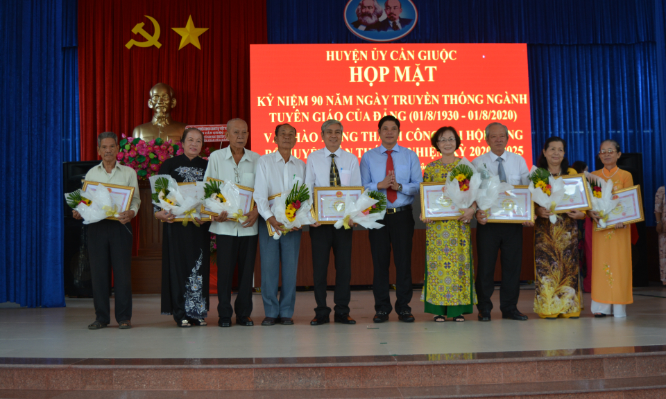 Cần Giuộc: Họp mặt kỷ niệm 90 năm Ngày truyền thống ngành Tuyên giáo