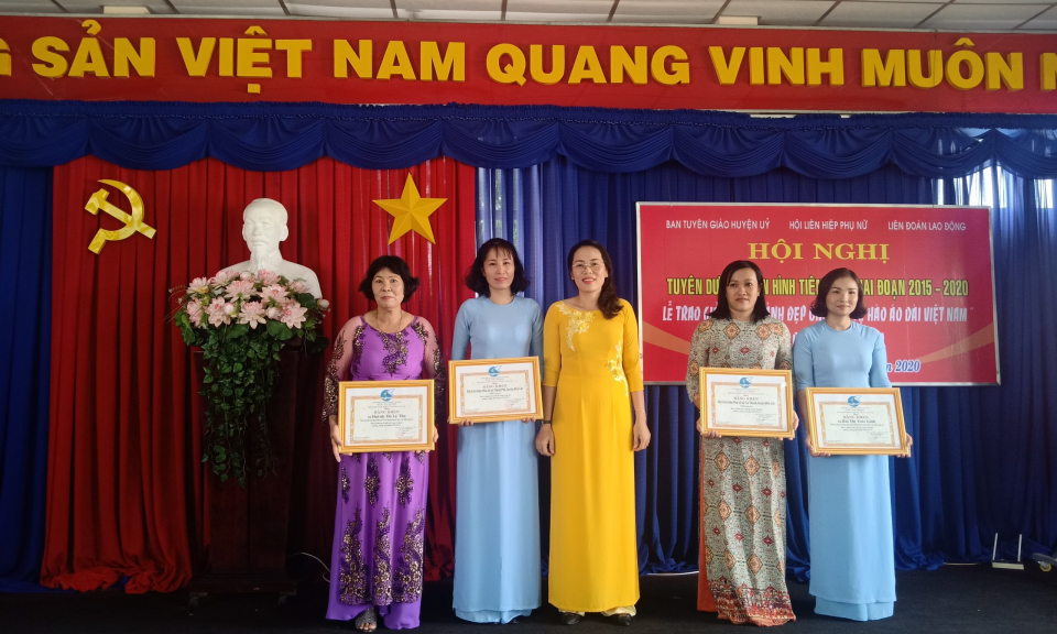 Bến Lức: Hội nghị tuyên dương điển hình tiên tiến, giai đoạn 2015 – 2020