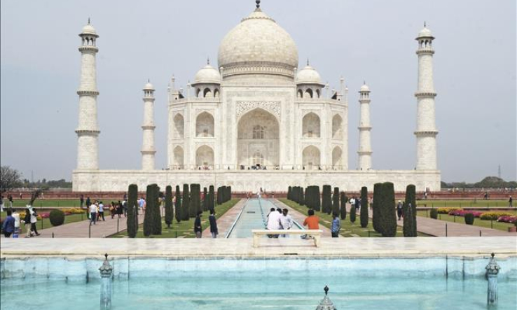 Từ 6/7, Ấn Độ mở cửa lại đền Taj Mahal