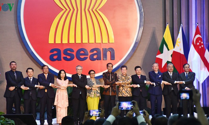 Việt Nam &#8211; 25 năm gia nhập và nâng vị thế cùng ASEAN