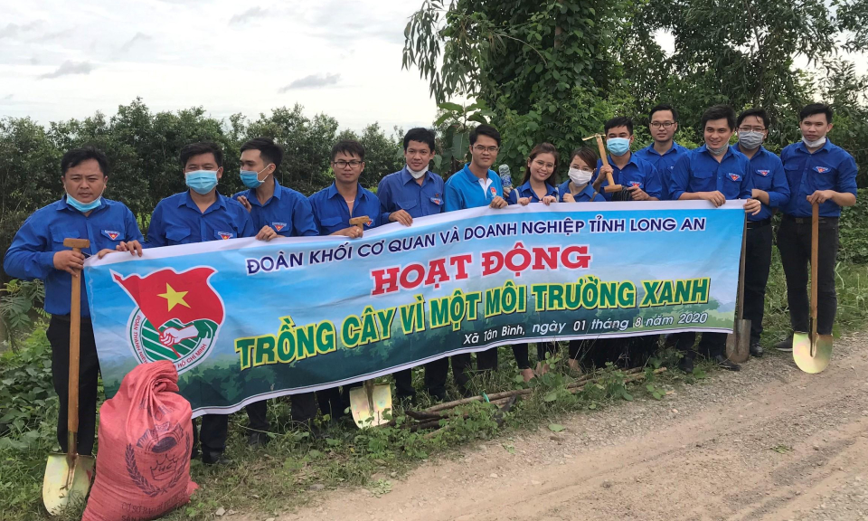Đoàn khối Cơ quan và Doanh nghiệp tỉnh tổ chức hoạt động tình nguyện xã hội