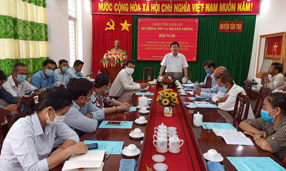 Tập huấn kỹ năng, nghiệp vụ thông tin tuyên truyền giảm nghèo bền vững