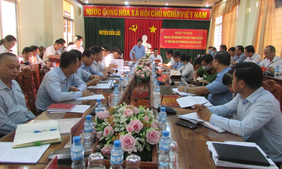 Bến Lức: Sơ kết đánh giá tình hình phát triển kinh tế &#8211; xã hội 8 tháng năm 2020