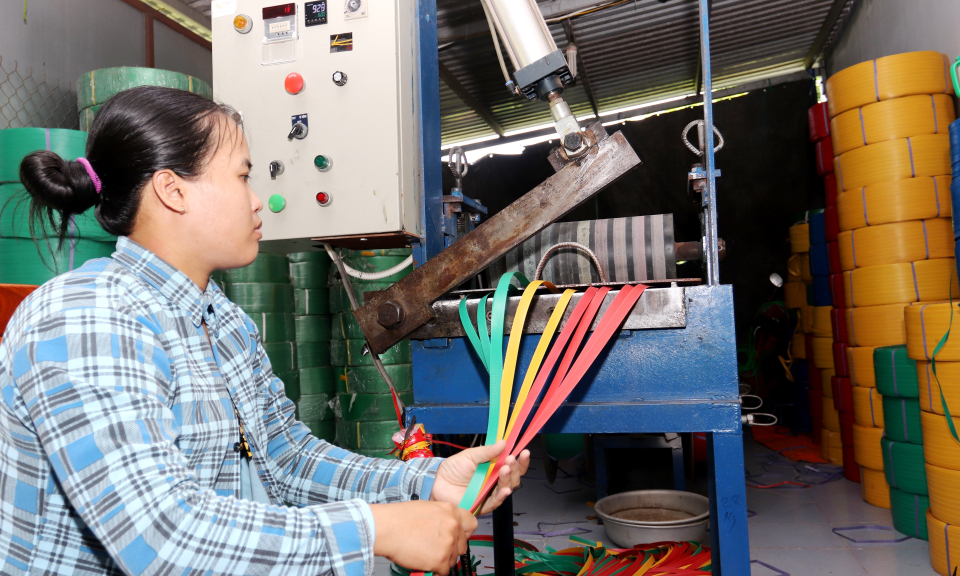 Cần Đước: Sản xuất tiểu thủ công nghiệp gặp nhiều khó khăn do dịch bệnh Covid-19