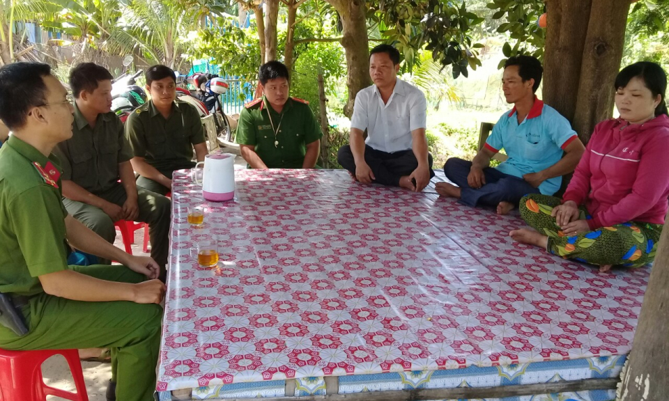 Gương công an tình nguyện về cơ sở