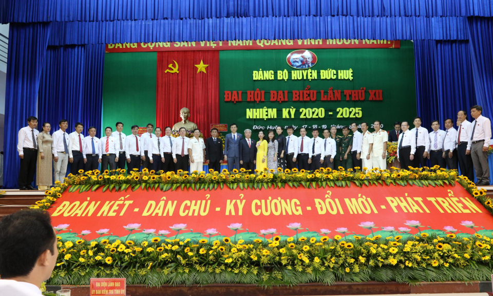 Đại hội đại biểu Đảng bộ huyện Đức Huệ, nhiệm kỳ 2020-2025 thành công tốt đẹp