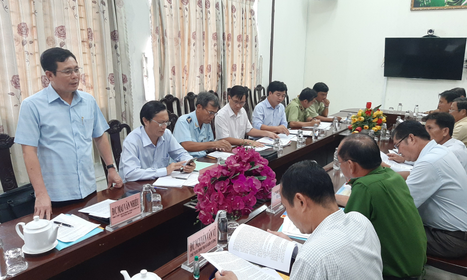 HĐND tỉnh giám sát công tác chống buôn lậu, gian lận thương mại và hàng giả tại thị xã Kiến Tường