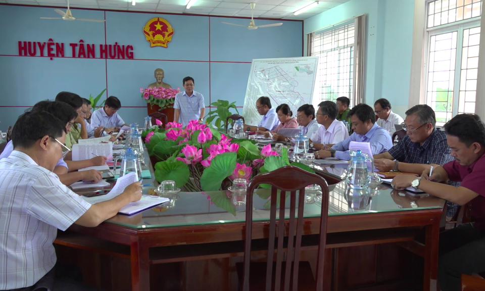 Đoàn giám sát HĐND tỉnh Long An đến làm việc tại huyện Tân Hưng