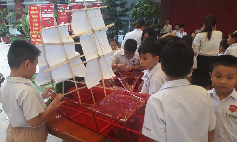 Giữ gìn nét đẹp văn hóa trung thu qua hội thi làm lồng đèn