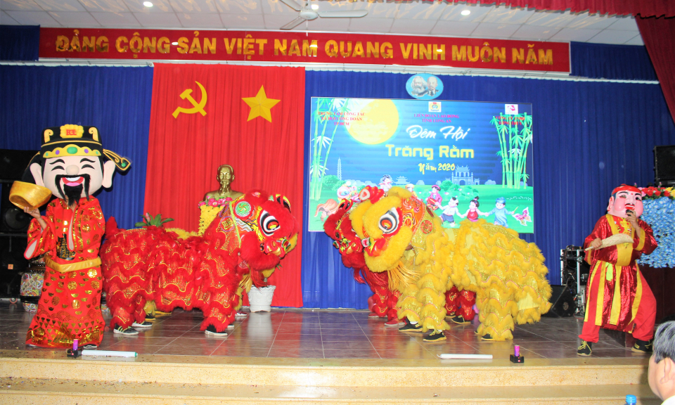Lễ hội trung thu dành cho trẻ em có hoàn cảnh đặc biệt khó khăn