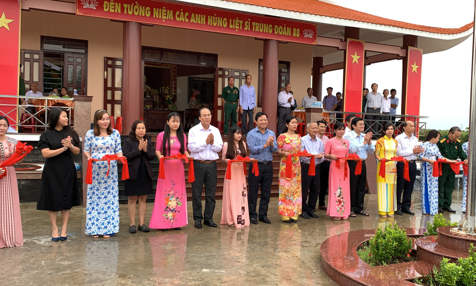 Nguyên Chủ tịch nước – Trương Tấn Sang dự lễ khánh thành Đền tưởng niệm liệt sỹ Trung đoàn 88