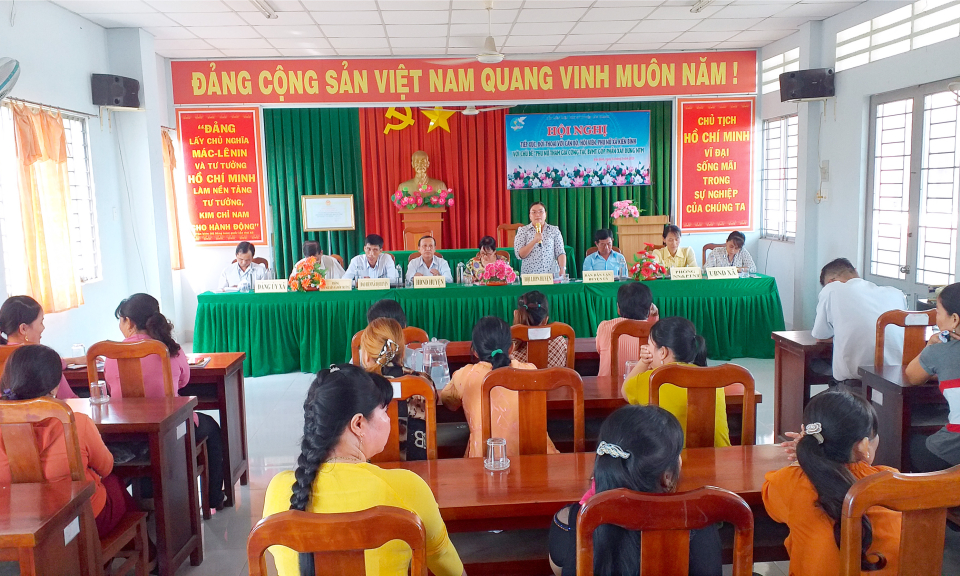 Tân Thạnh: Đối thoại với cán bộ, hội viên phụ nữ Kiến Bình về công tác bảo vệ môi trường