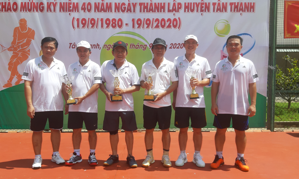 Giải quần vợt kỷ niệm 40 năm thành lập huyện Tân Thạnh