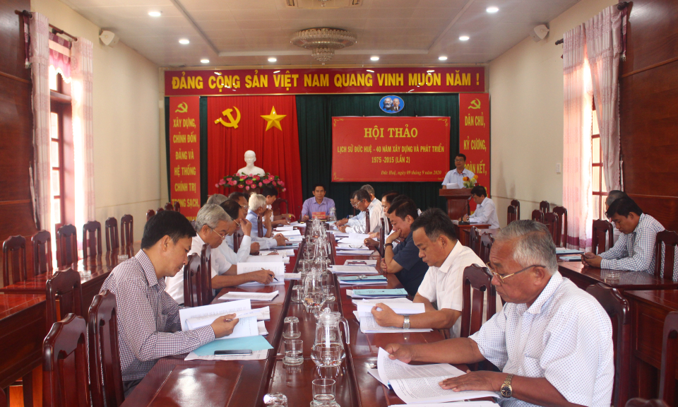 Hội thảo lịch sử Đức Huệ &#8211; 40 năm xây dựng và phát triển